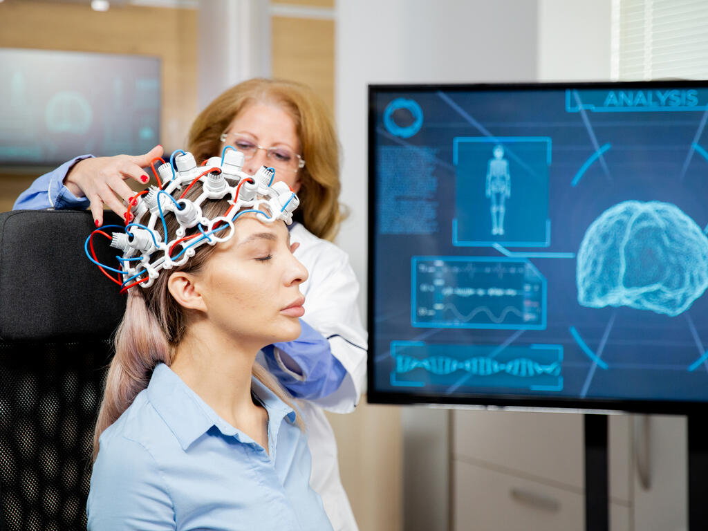 Neurotecnología y Neuroderechos: ¿Qué son y cómo te afectan?