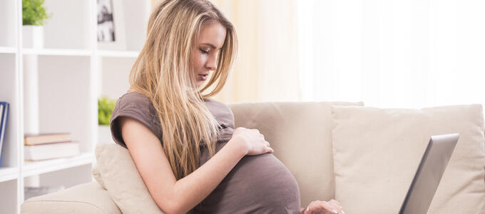 TJUE: embarazada debe disponer de plazo "razonable" para impugnar despido ante tribunal