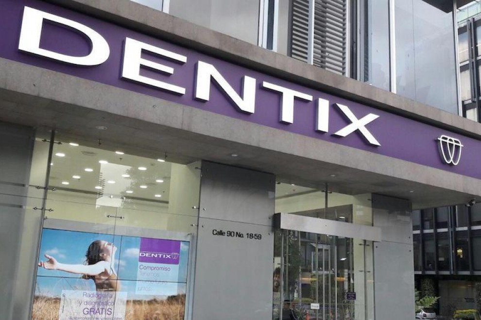 Un juzgado exonera a una paciente de pagar un crédito a la clínica Dentix tras su quiebra