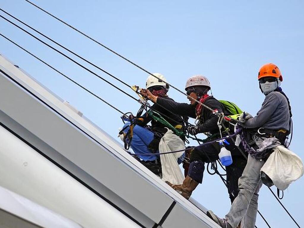 Pasos para Asegurar tu Indemnización tras un Accidente Laboral: Guía Completa para Proteger tus Derechos