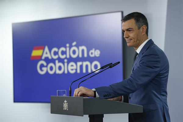 Pedro Sánchez anuncia un primer paquete de medidas por valor de 10.600 millones de euros para ayudar a hogares, empresas y ayuntamientos afectados por la DANA