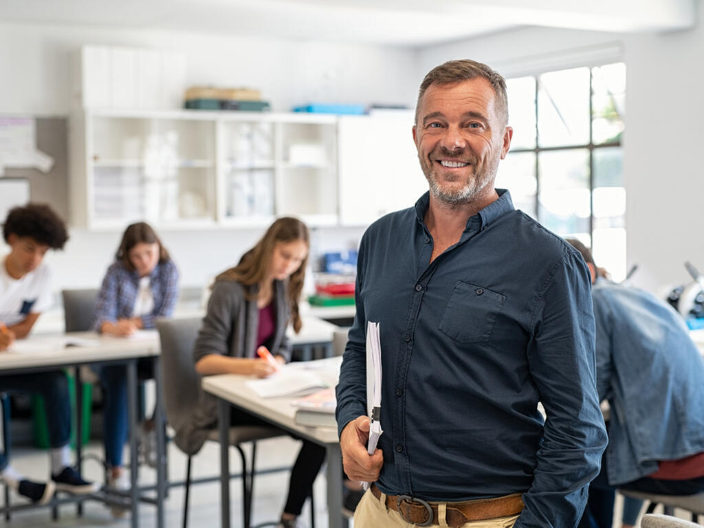 Derechos de autor sobre los apuntes del profesor: ¿Quién es el titular y cómo protegerlos?