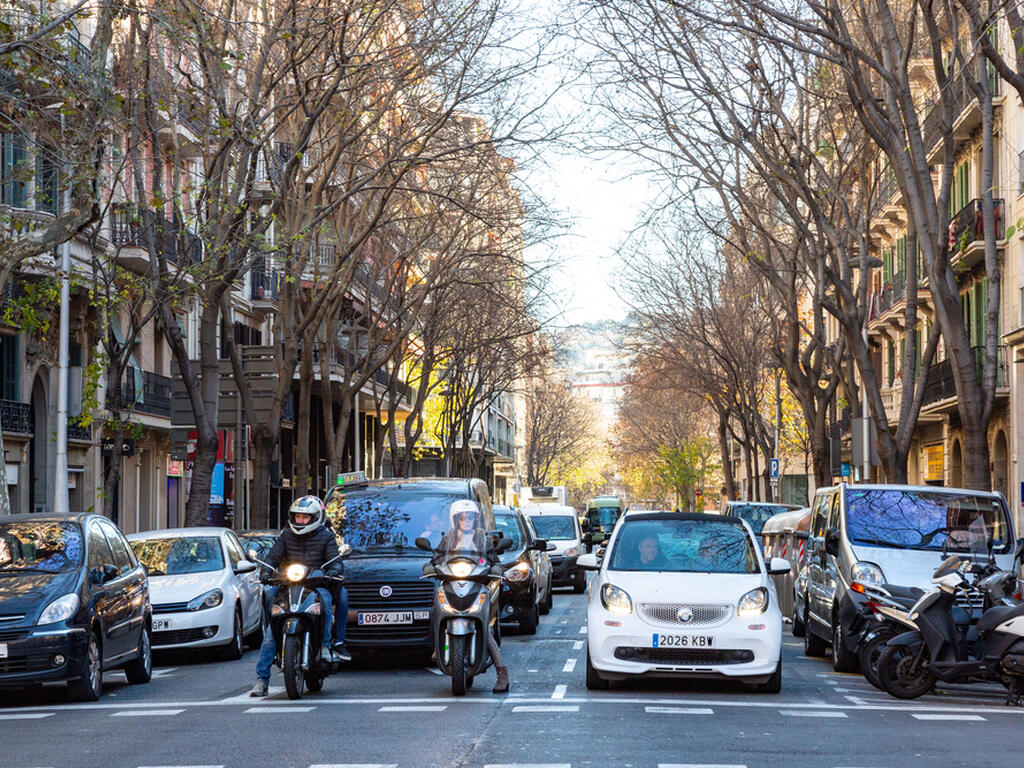 Abogados en Barcelona: ¿Cómo Actuar Ante un Accidente de Moto?