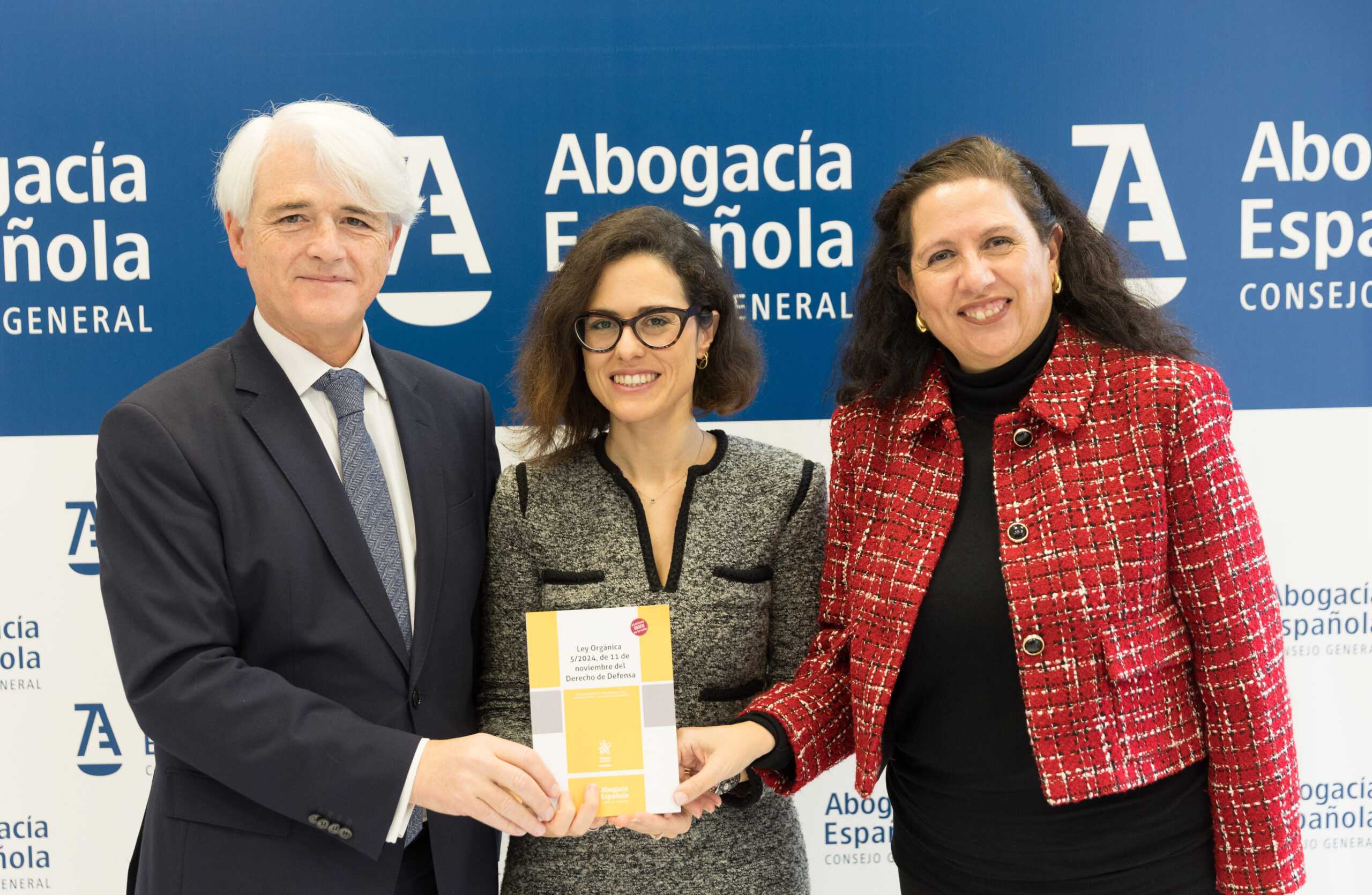 La Abogacía presenta el libro La Ley Orgánica del Derecho de Defensa”