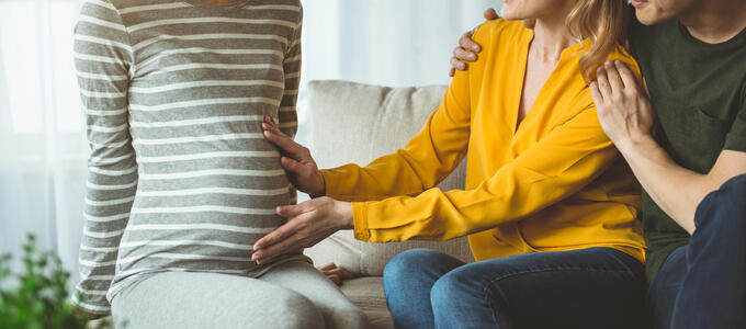 Las familias por gestación subrogada aplauden la nueva ley altruista de Dinamarca y reivindican una legislación similar en España