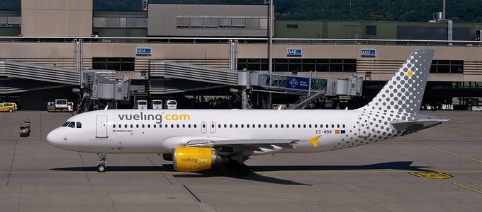 Vueling debe devolver a un cliente los 11 euros del recargo del equipaje de mano